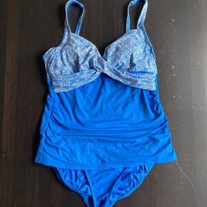 Lands end bright blue tankini size 12